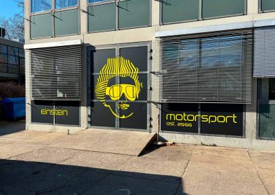 Fassadenbeschriftung von Motorsport Einstein