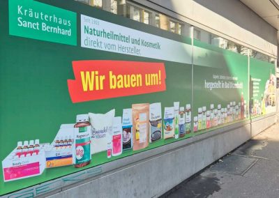 Schaufenster-Beklebung vom Kräuterhaus Sanct Bernhard
