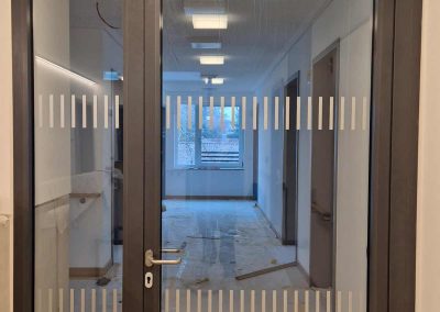 Beispiel Sichtstreifen an Glastür