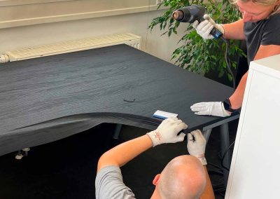Beispiel Tischplatten Bearbeitung mit Designfolie