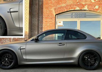 1er BMW matt Vollfolierung Ansicht Seitenfront